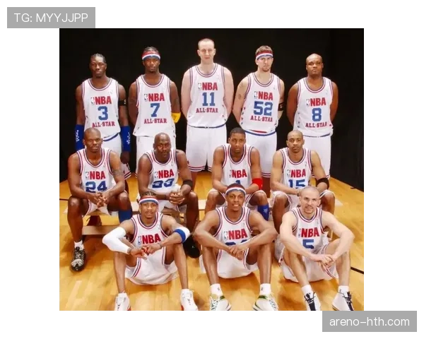 奥尼尔携手全明星首发阵容震撼亮相，引领新一轮篮球热潮