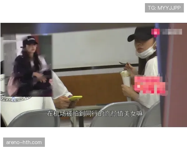 周冠宇拎着塑料袋逛菜市场，手腕上一块让人怀疑人生的表——这日常反差也太狠